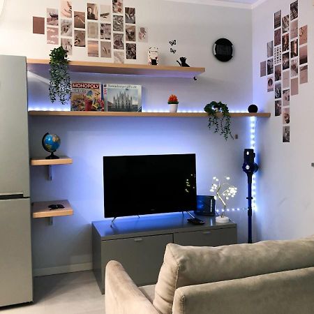 Confortevole Bilocale A Pochi Minuti Dal Centro Apartment Milan Bagian luar foto