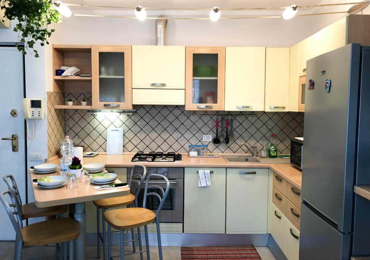 Confortevole Bilocale A Pochi Minuti Dal Centro Apartment Milan Bagian luar foto