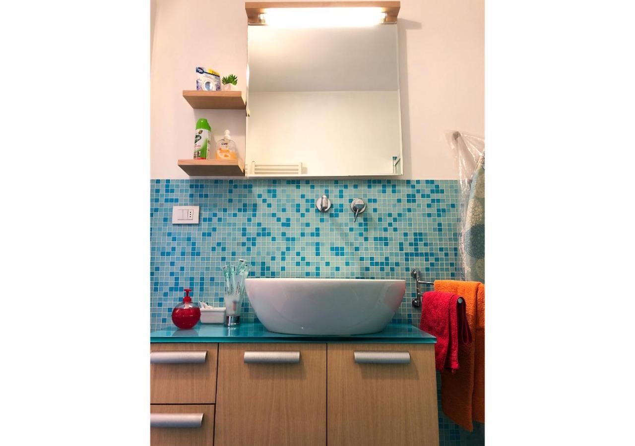 Confortevole Bilocale A Pochi Minuti Dal Centro Apartment Milan Bagian luar foto